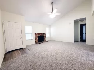Photo #3: 224127931 Listing 
