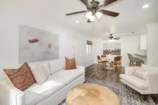 Photo #6: 224128433 Listing