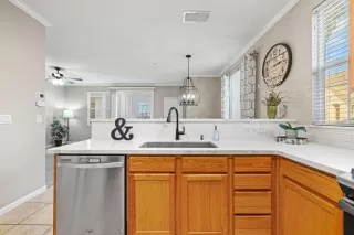 Photo #2: 224129031 Listing 