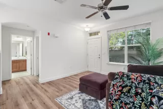 Photo #5: 224129039 Listing