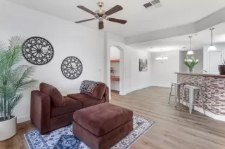 Photo #6: 224129039 Listing