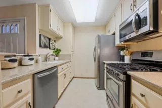 Photo #6: 224129041 Listing 