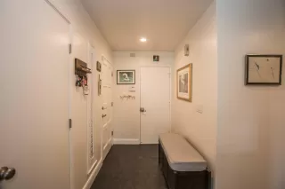 Photo #4: 224129644 Listing