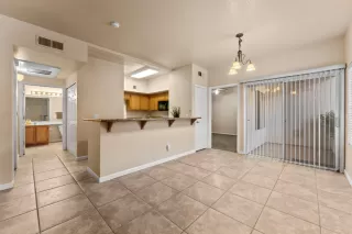 Photo #5: 224130049 Listing 