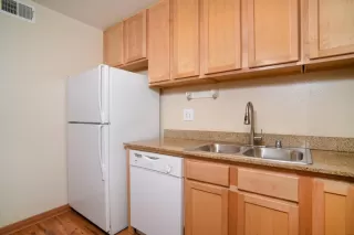 Photo #5: 224130382 Listing 