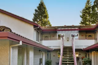 Photo #2: 224130685 Listing 