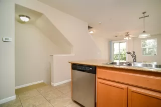 Photo #2: 224131453 Listing