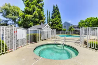 Photo #1: 224131615 Listing 