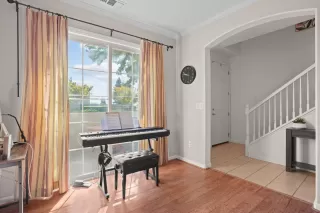 Photo #5: 224131766 Listing 