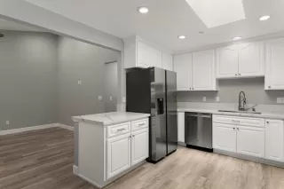 Photo #3: 224132350 Listing