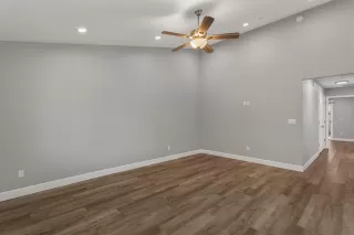 Photo #5: 224132350 Listing