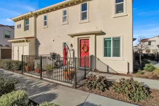 Photo #4: 224132430 Listing 