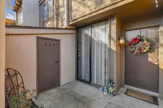 Photo #4: 224133438 Listing