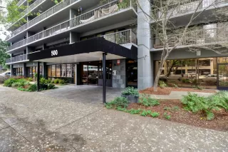 Photo #5: 224133672 Listing