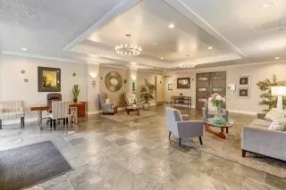 Photo #6: 224133672 Listing