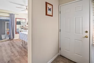 Photo #4: 224153772 Listing