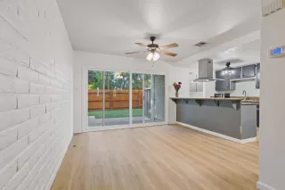 Photo #2: 225000096 Listing