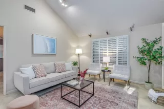 Photo #4: 225000178 Listing 