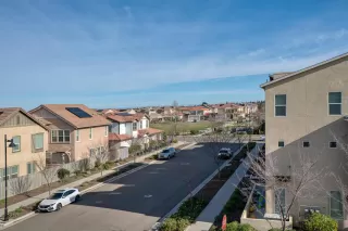 Photo #4: 225000216 Listing