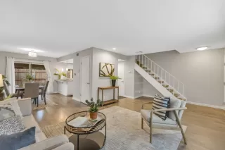 Photo #1: 225000303 Listing 