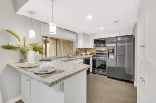 Photo #2: 225000303 Listing 