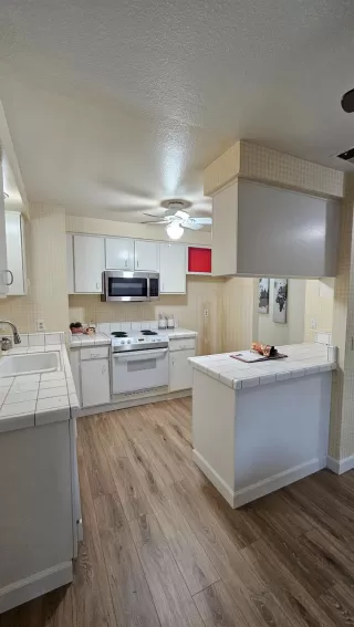 Photo #5: 225001003 Listing