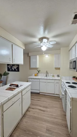 Photo #6: 225001003 Listing