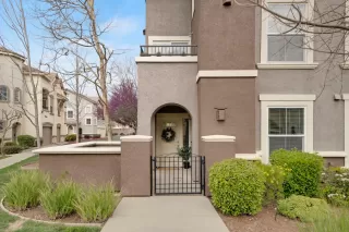 Photo #1: 225001489 Listing 