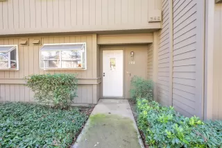 Photo #2: 225001896 Listing