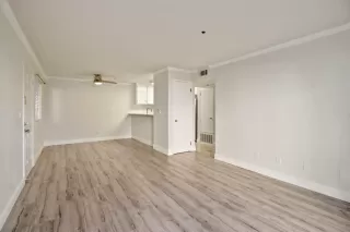 Photo #6: 225003243 Listing