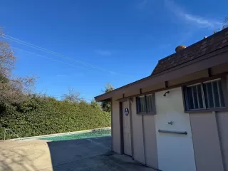 Photo #5: 225003537 Listing