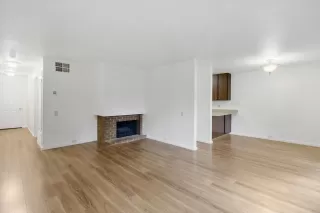 Photo #5: 225003561 Listing