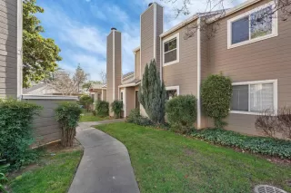 Photo #2: 225004206 Listing 
