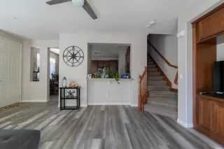 Photo #2: 225004755 Listing