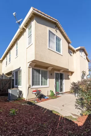 Photo #6: 225004755 Listing