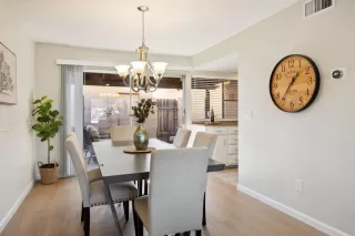 Photo #5: 225004938 Listing 