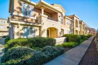 Photo #1: 225005738 Listing