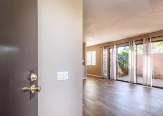 Photo #3: 225005760 Listing