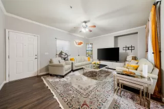 Photo #5: 225005980 Listing 