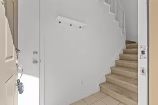 Photo #1: 225006050 Listing