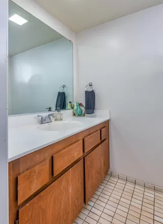 Photo #5: 225007193 Listing