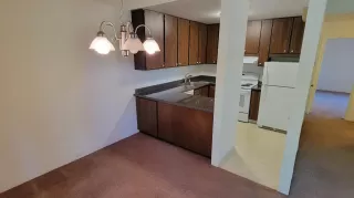 Photo #5: 225007399 Listing