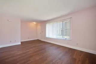 Photo #6: 225008597 Listing 