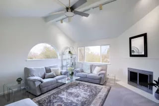 Photo #5: 225009177 Listing