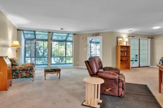 Photo #4: 225009836 Listing 