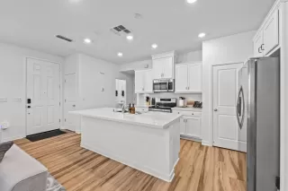 Photo #5: 225010188 Listing 