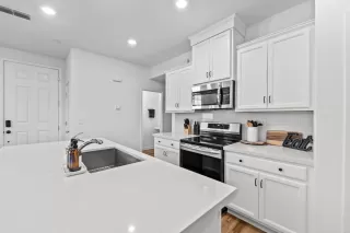 Photo #6: 225010188 Listing 