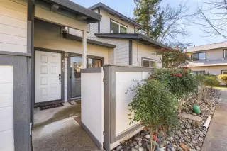 Photo #3: 225010490 Listing