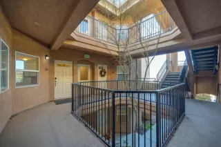 Photo #2: 225010566 Listing