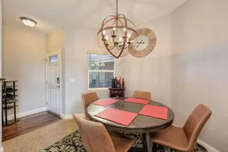 Photo #4: 225010566 Listing